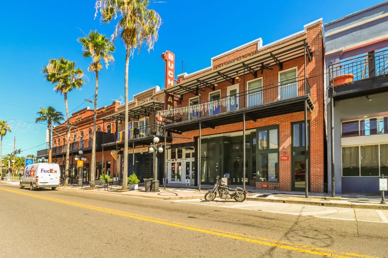 Frontdesk 1910 E 7Th Ave Apts Historic Ybor Tampa Lägenhet Exteriör bild